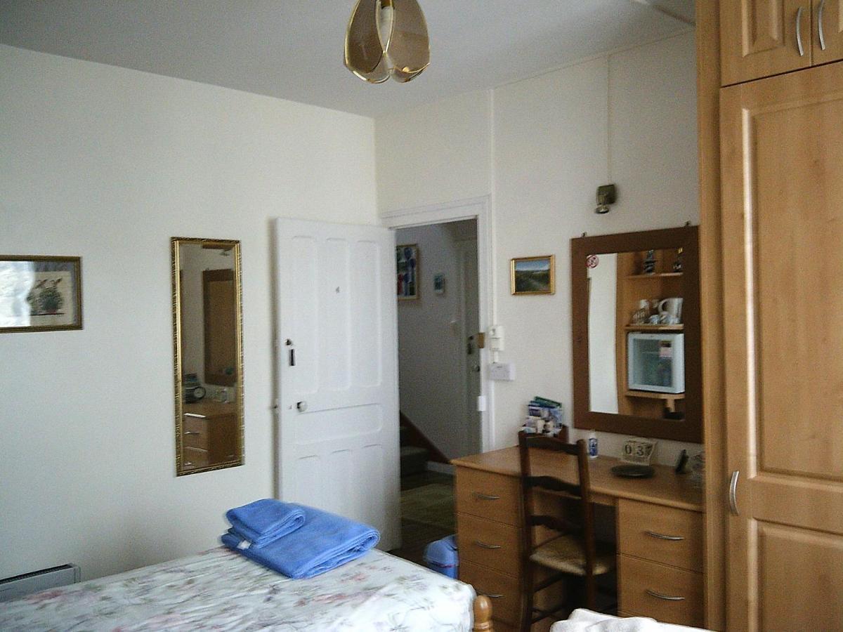 Webb'S Of Glomel Bed & Breakfast Bagian luar foto