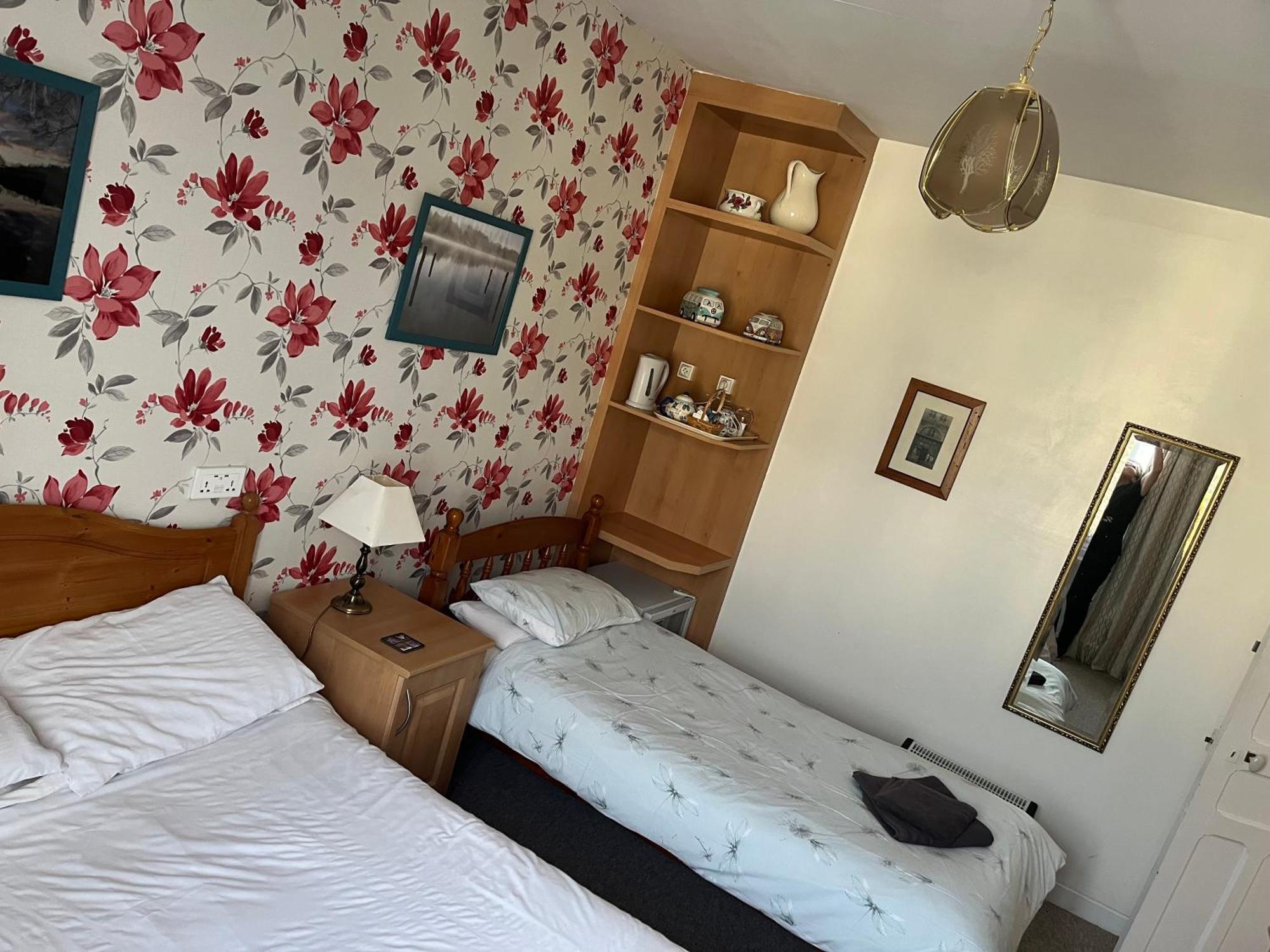 Webb'S Of Glomel Bed & Breakfast Bagian luar foto