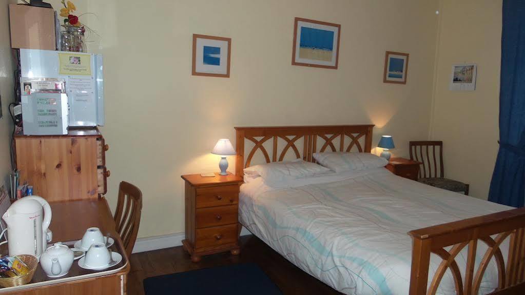 Webb'S Of Glomel Bed & Breakfast Bagian luar foto