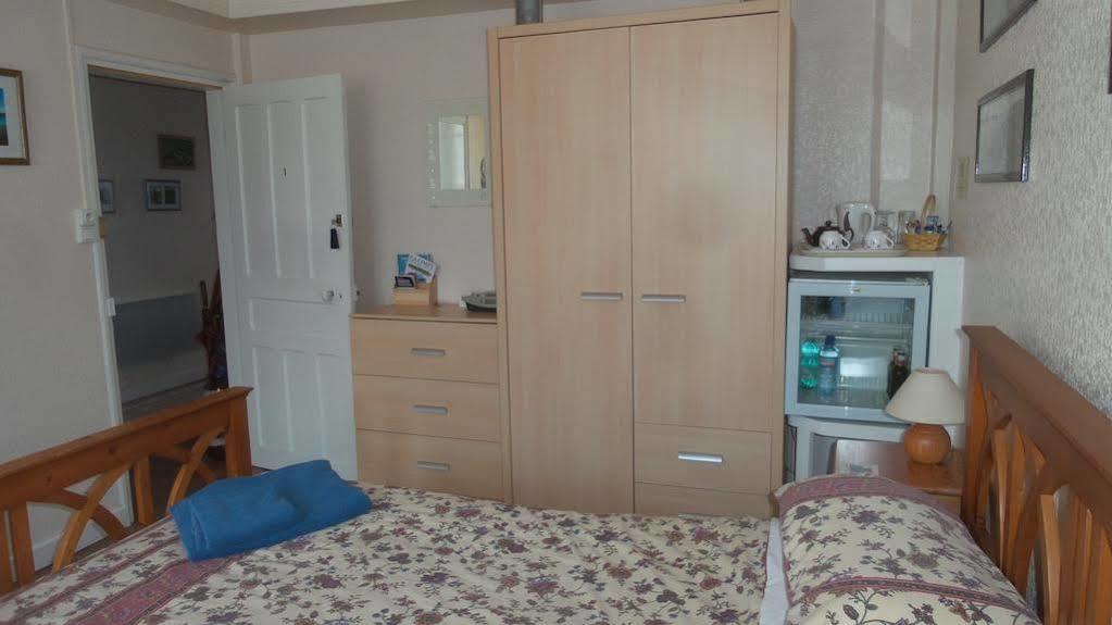 Webb'S Of Glomel Bed & Breakfast Bagian luar foto